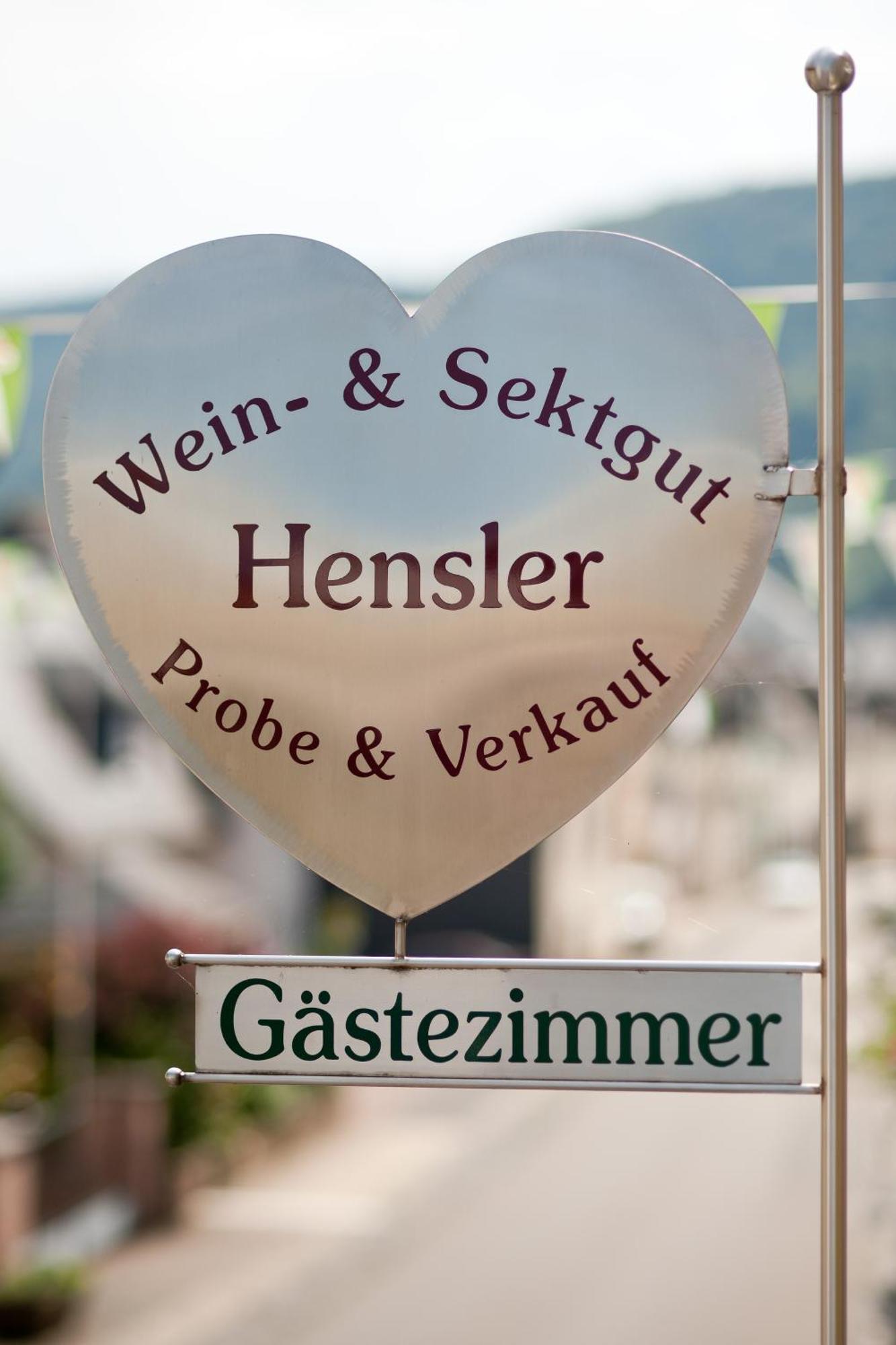 Wein- Und Sektgut Markus Hensler Briedel Bagian luar foto